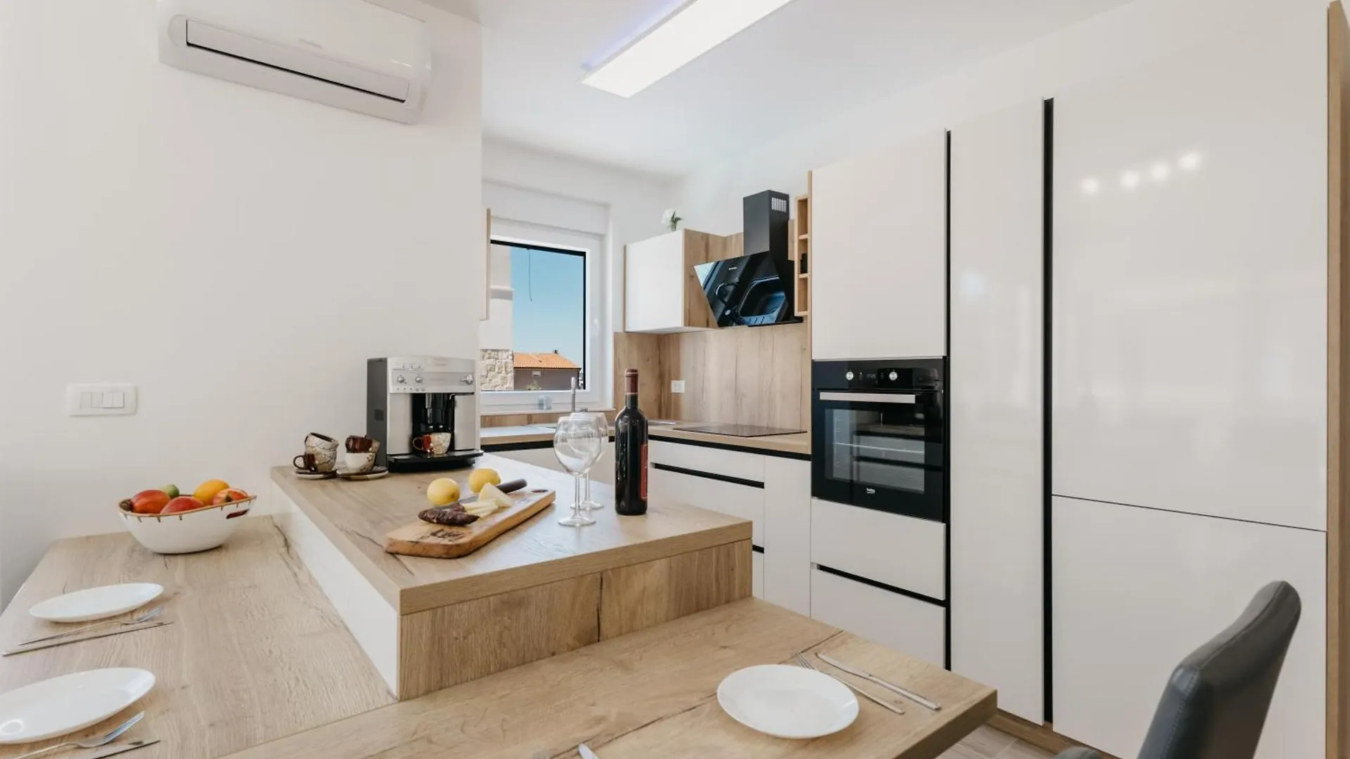 Apartman Villa Rd Mandre - Private Paradise With Pool & Beautiful Garden - Minimum 4-Night Stay