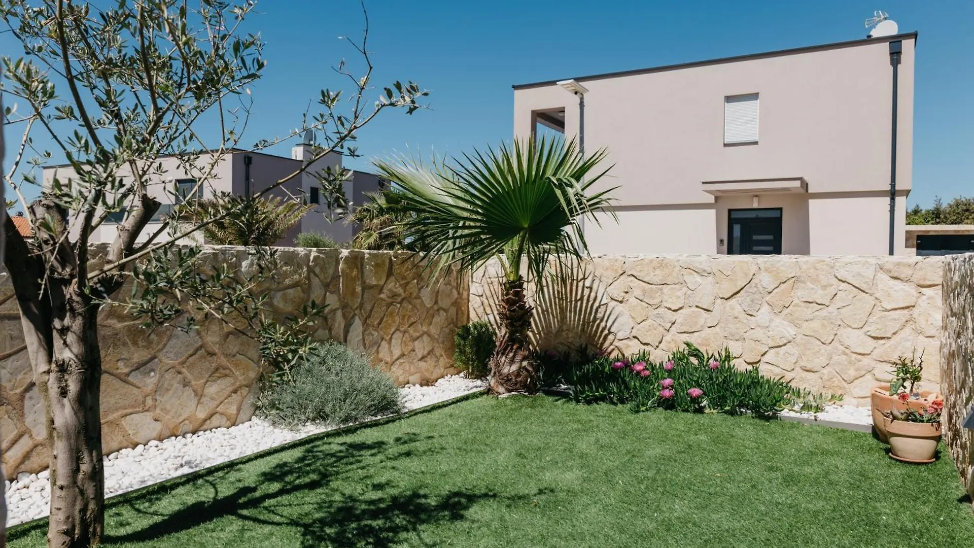 Apartman Villa Rd Mandre - Private Paradise With Pool & Beautiful Garden - Minimum 4-Night Stay