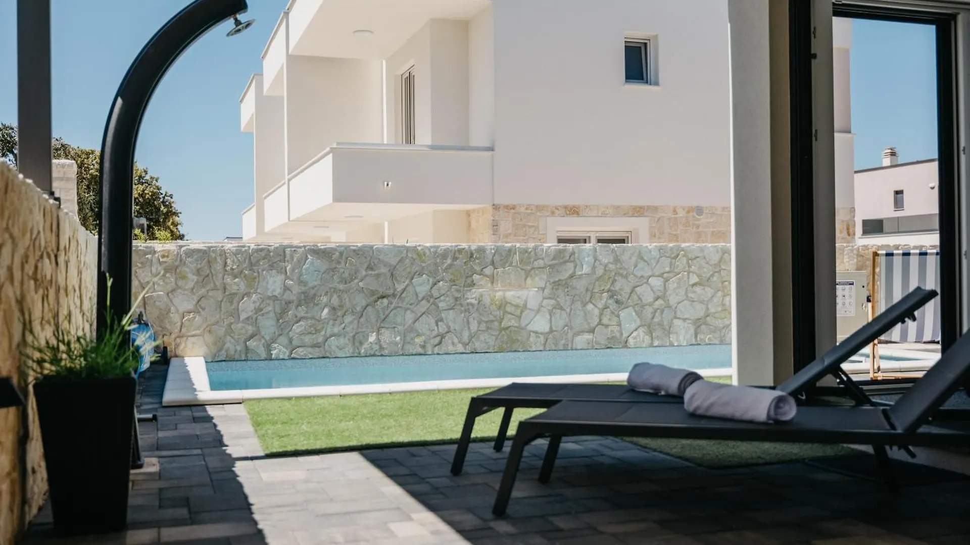 Apartman Villa Rd Mandre - Private Paradise With Pool & Beautiful Garden - Minimum 4-Night Stay